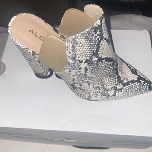 Snake skin shoes